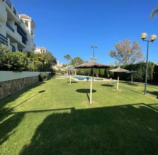 - 2br, 1bth Flat Near Puerto Banus Daire