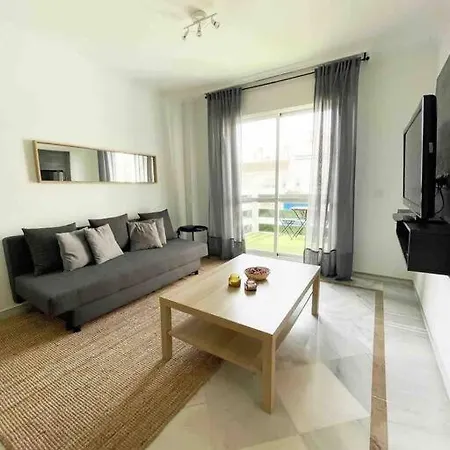 2br, 1bth Flat Near Puerto Banus Marbella