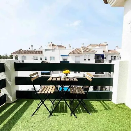 Apartment 2br, 1bth Flat Near Puerto Banus *