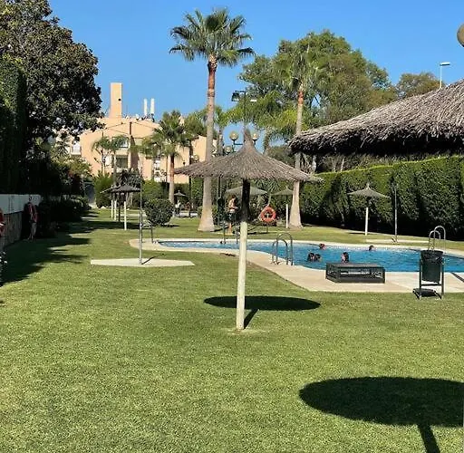 Апартаменти - 2br, 1bth Flat Near Puerto Banus