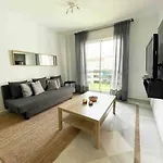 - 2br, 1bth Flat Near Puerto Banus Μαρμπέλλα