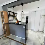 - 2br, 1bth Flat Near Puerto Banus Μαρμπέλλα