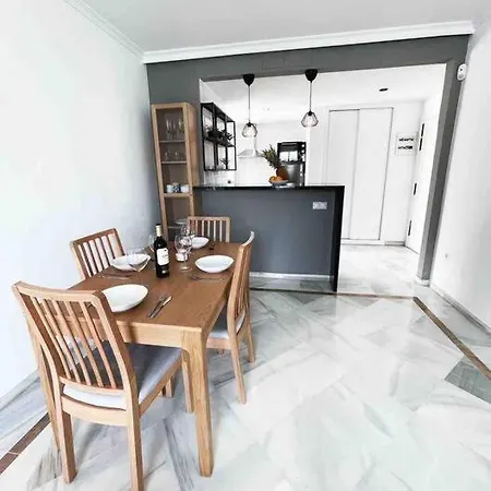 2br, 1bth Flat Near Puerto Banus Marbella